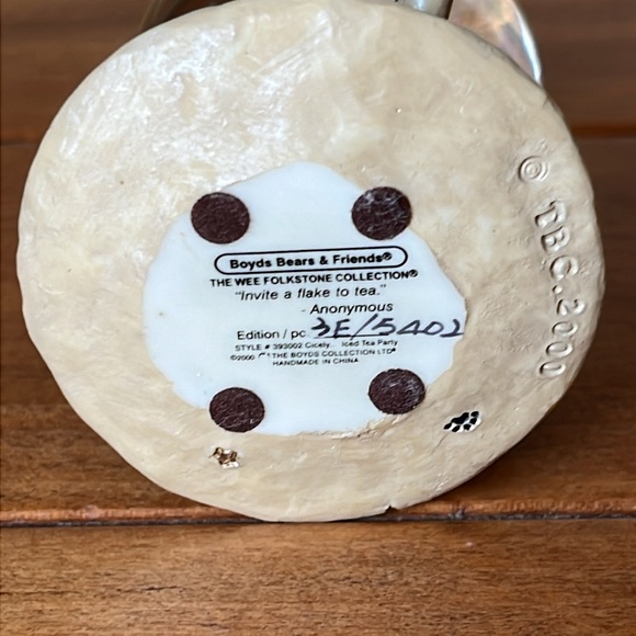 BOYDS BEARS & FRIENDS Miniature Snow Woman with Penguin Snow Globe - Picture 11 of 11